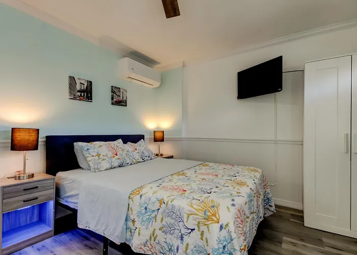 Carousel Suites -Redington Shores